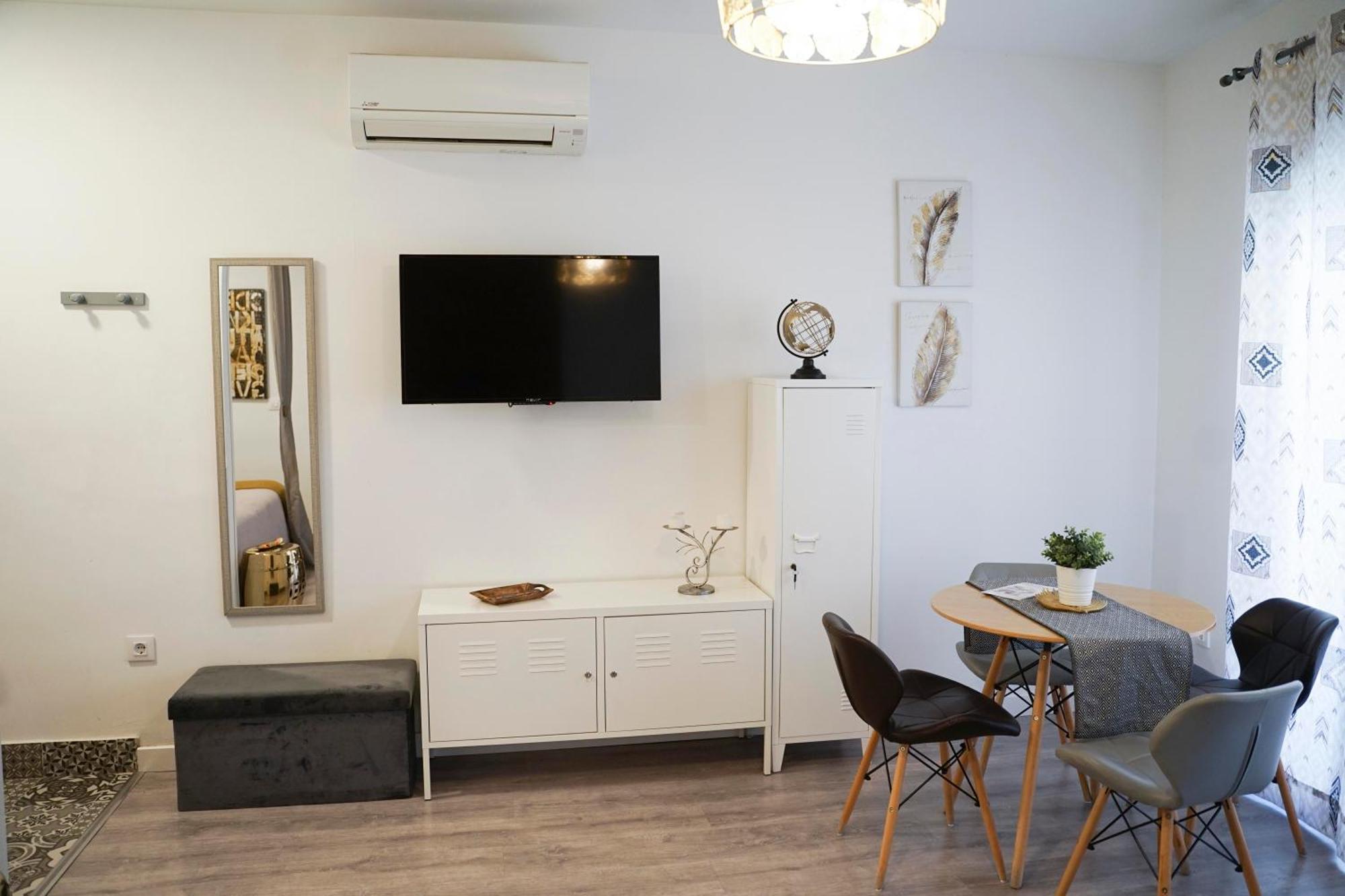 Apartamentos Suites Cariatide Пласенсия Экстерьер фото