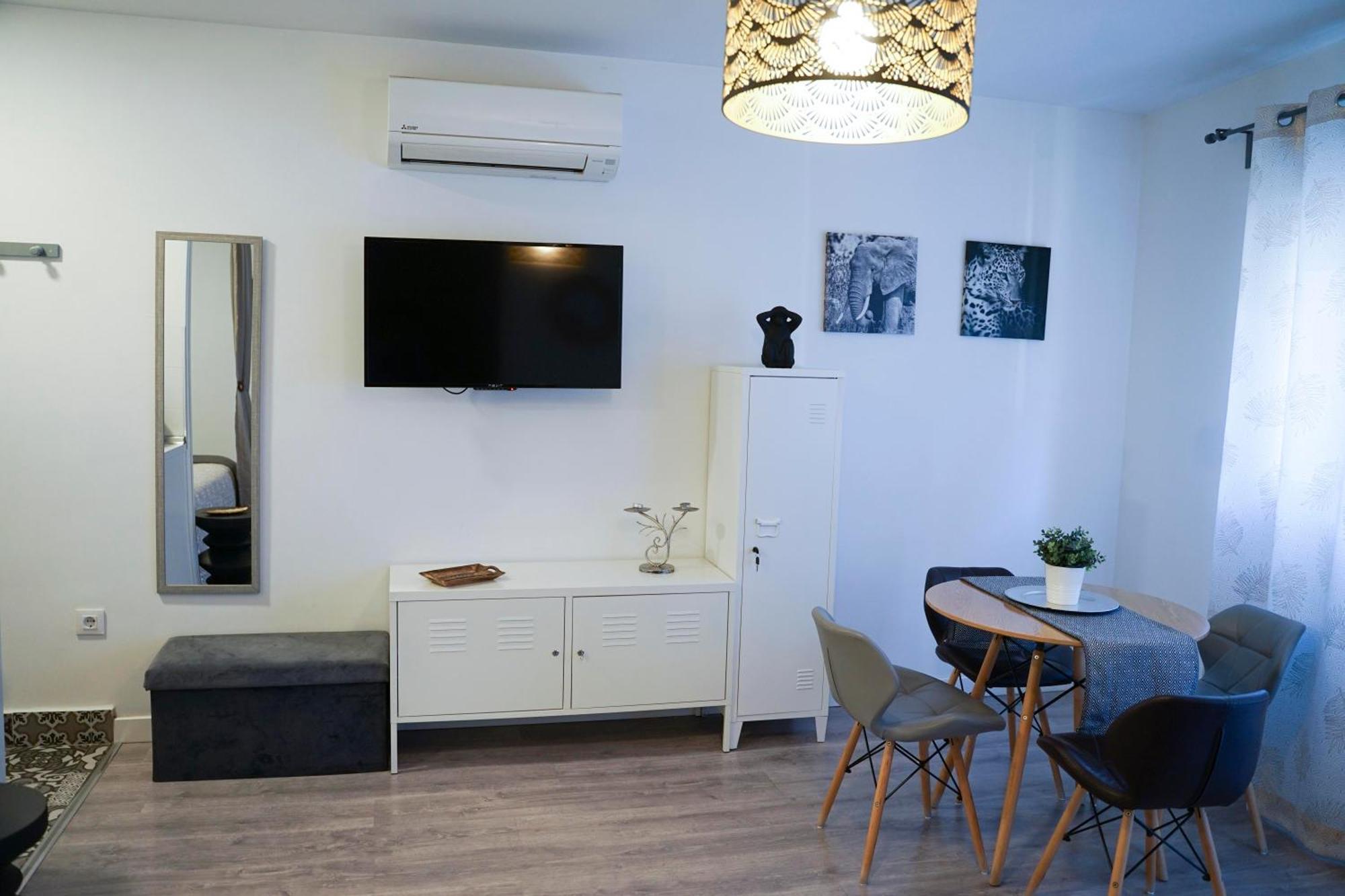 Apartamentos Suites Cariatide Пласенсия Экстерьер фото