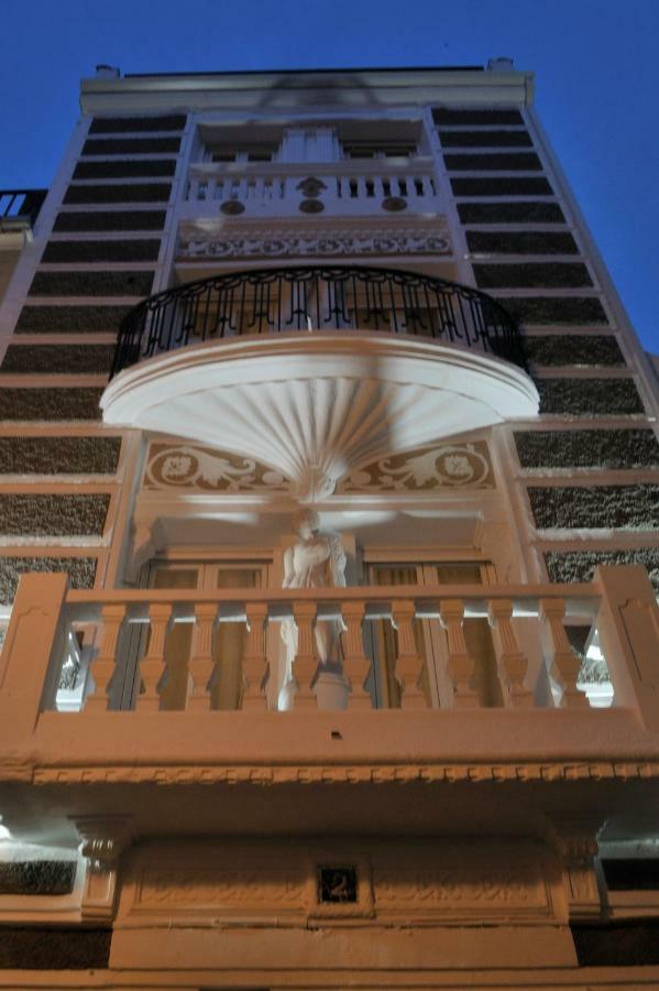Apartamentos Suites Cariatide Пласенсия Экстерьер фото