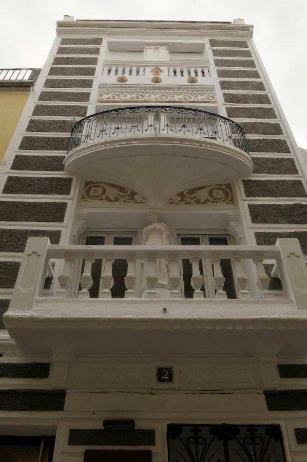 Apartamentos Suites Cariatide Пласенсия Экстерьер фото